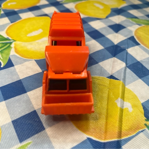 Hot Wheels 1991 Recycler-Garbage Truck Orange Working Front Loader - Picture 4 of 10